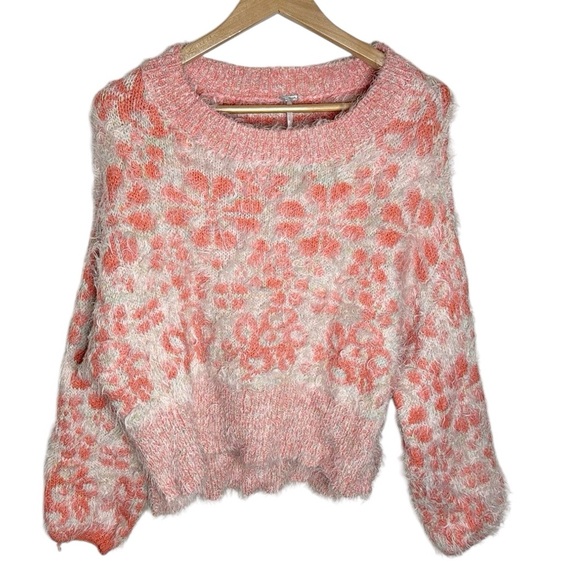 Free People  Phoebe Strawberry Cream plush eyelash pullover sweater size S - Picture 3 of 12